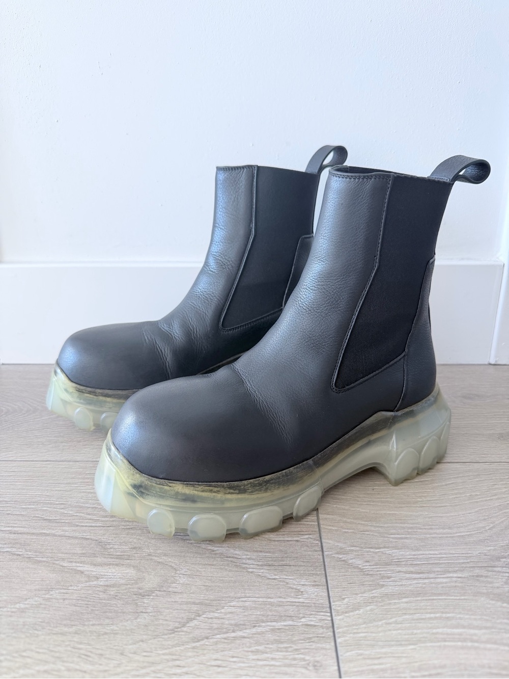 Rick Owens Women’s Beatle Bozo Tractor Chelsea Black Leather Boots Size 35